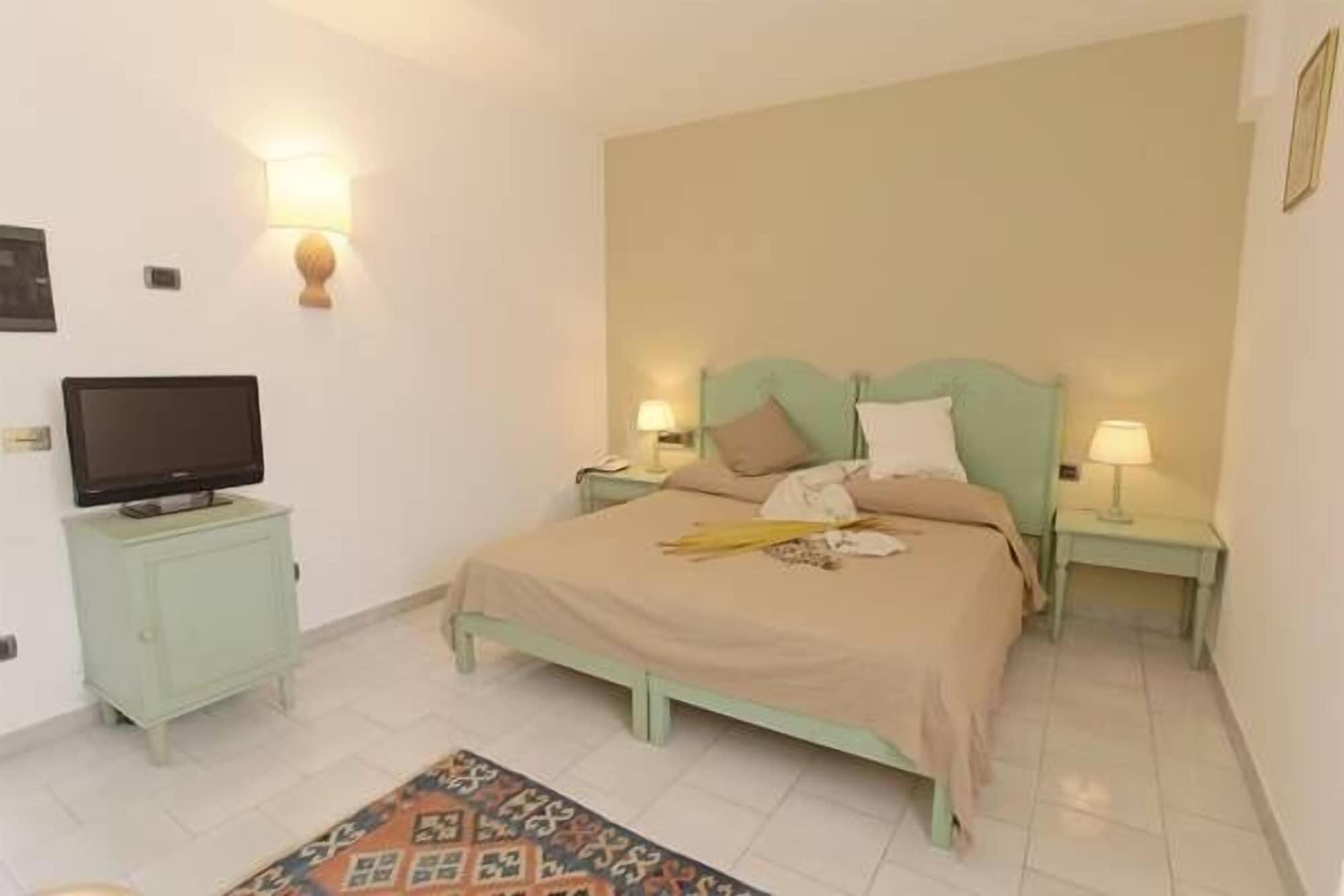 Hotel Puntamajata Realmonte Bagian luar foto